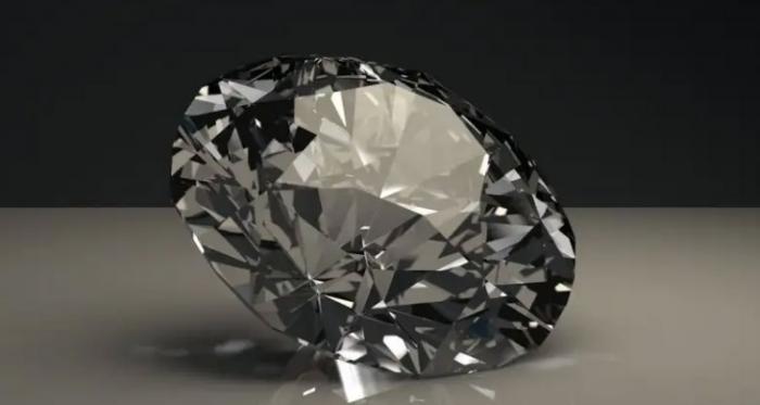 天瑞拉钻石告诉您羽裂纹对钻石的影响